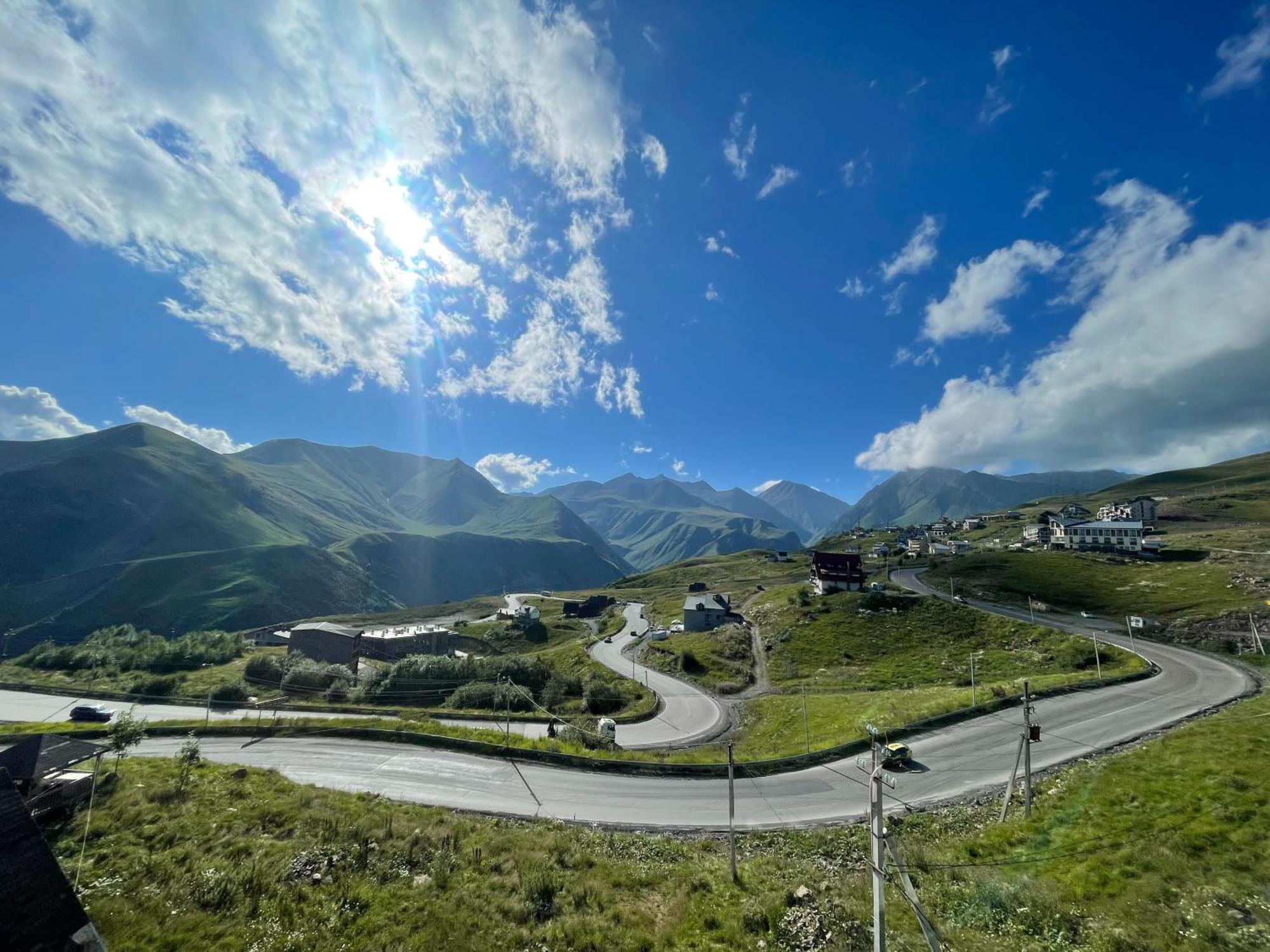 Sunny Days Gudauri Apartment Bagian luar foto